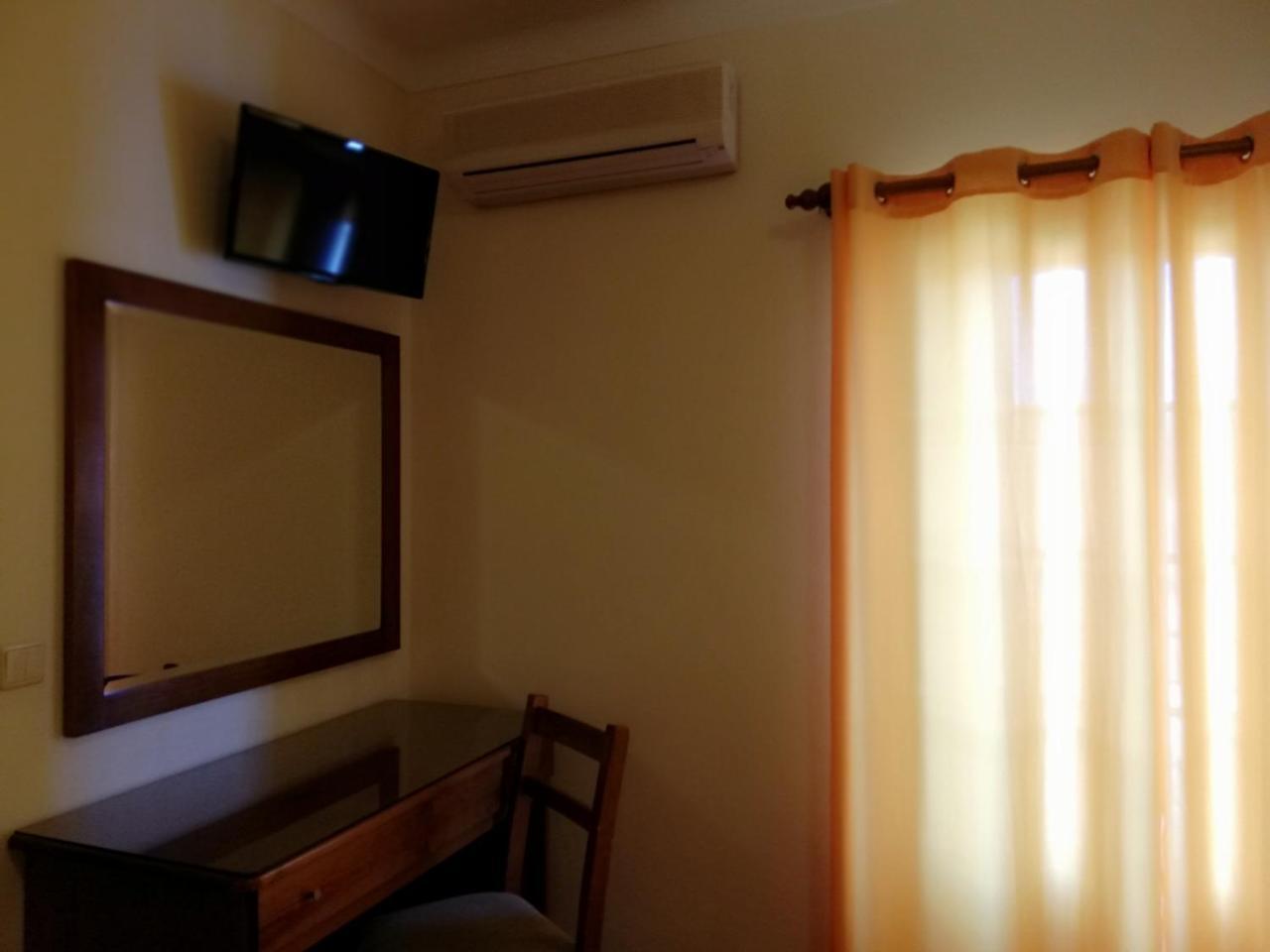ホテル Residencial Idalio オデミラ エクステリア 写真